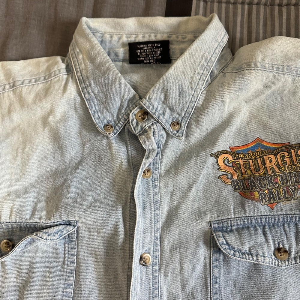 Sturgis Black Hills Rally 2011 Motorcycle CH Apparel Cutoff Shirt Denim Size L - Picture 2 of 6
